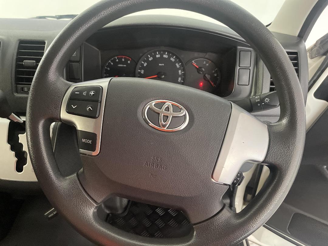 Photo '25' of Toyota Hiace