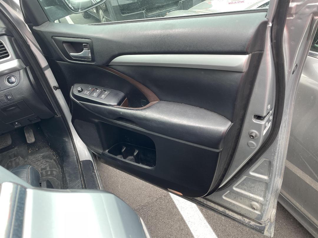 Photo '13' of Toyota Highlander GXL Photo '13' of Toyota Highlander GXL