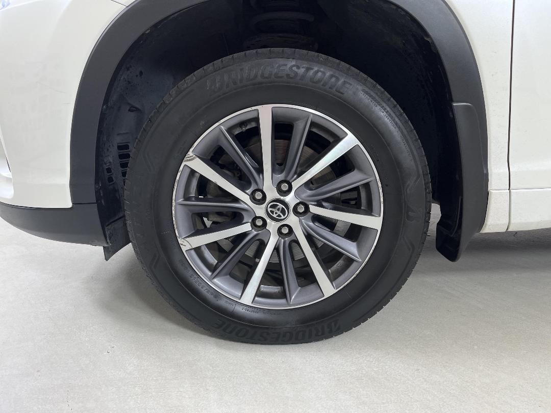 Photo '10' of Toyota Highlander