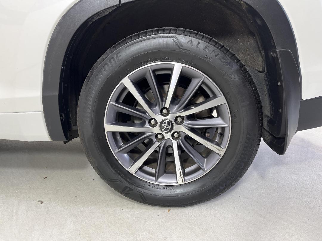 Photo '11' of Toyota Highlander