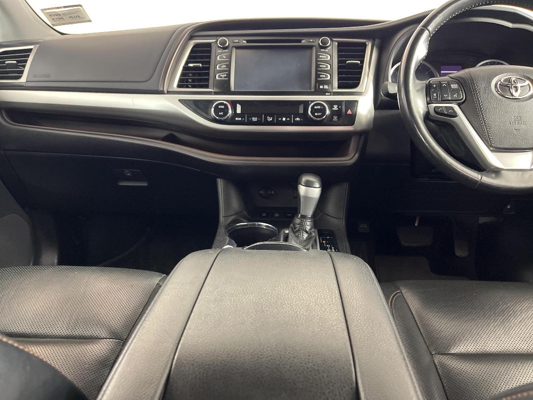 Photo '18' of Toyota Highlander