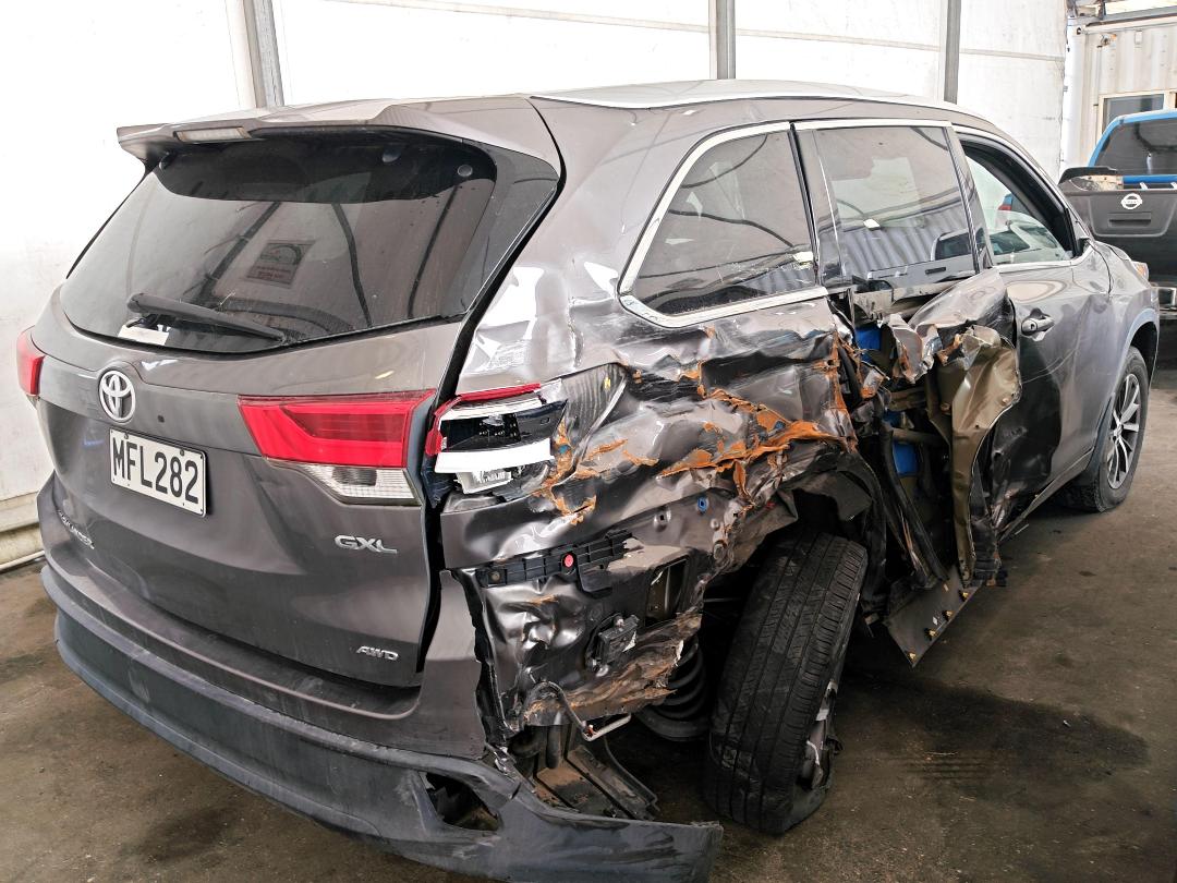 Photo '7' of Toyota Highlander GXL