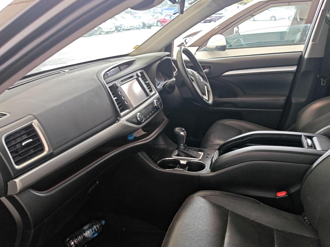 Photo '13' of Toyota Highlander GXL