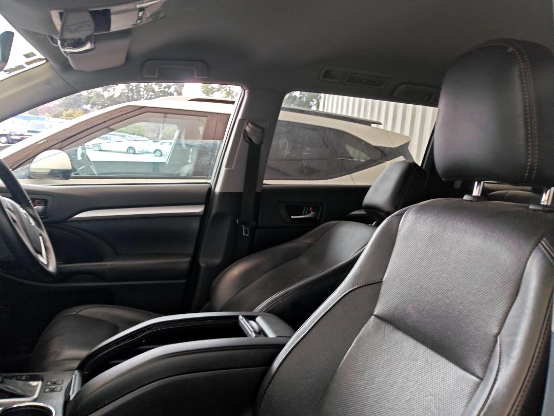 Photo '14' of Toyota Highlander GXL