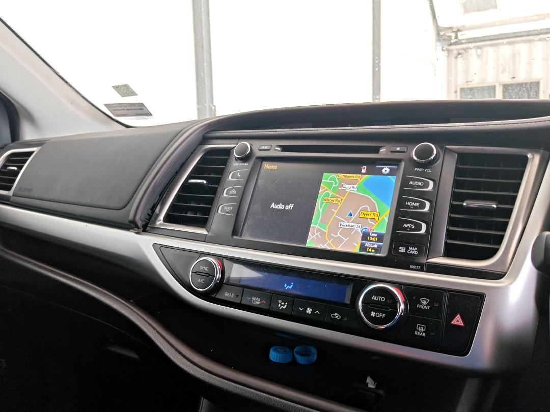 Photo '17' of Toyota Highlander GXL