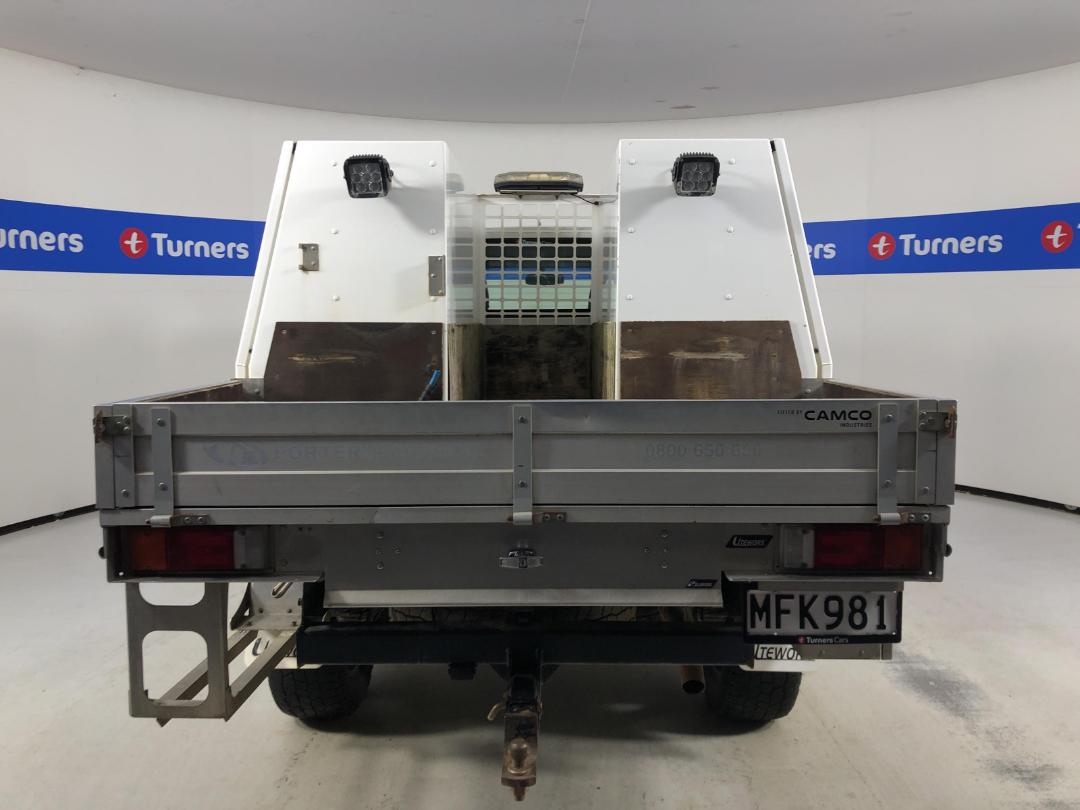 Used Toyota Hilux SR TD EC/CC 2019 Avalon Drive at Turners Cars