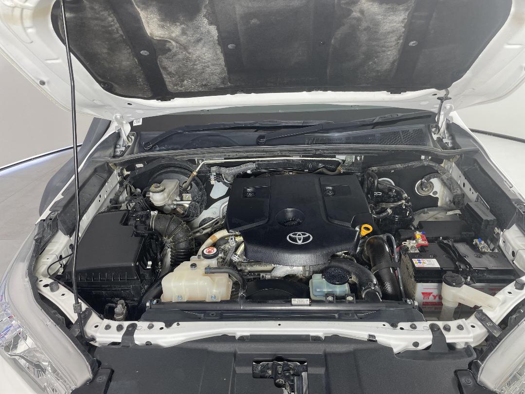 Photo '13' of Toyota Hilux