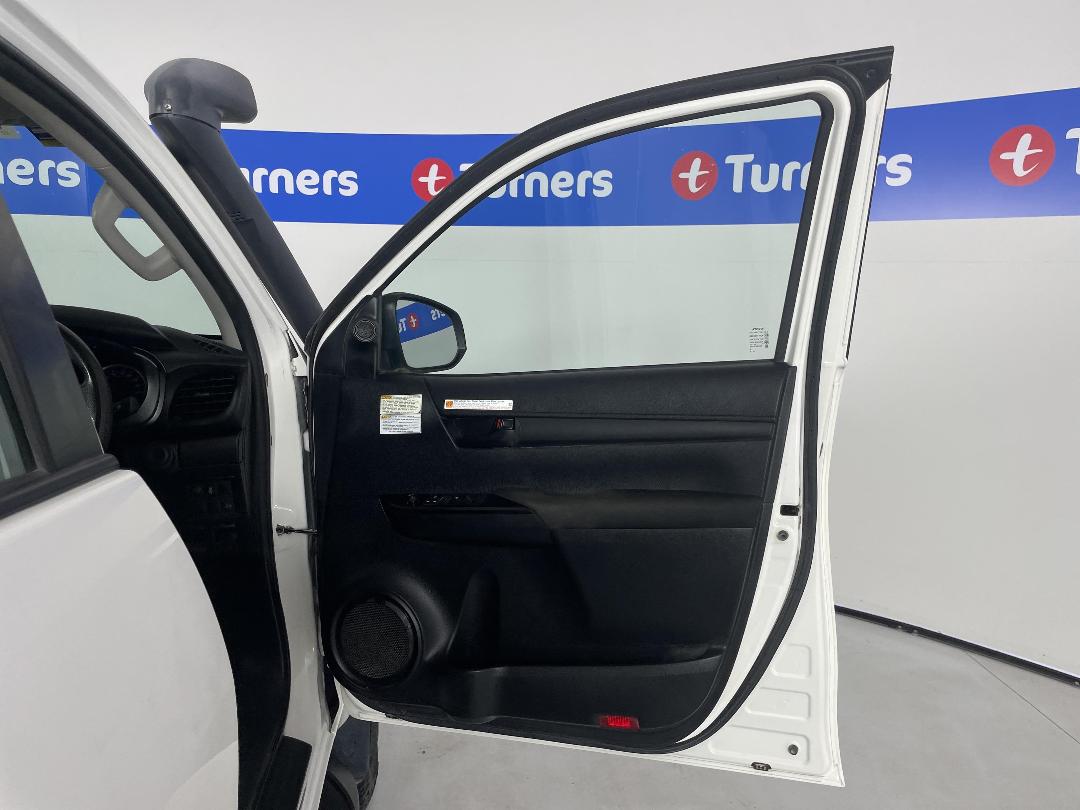 Photo '15' of Toyota Hilux