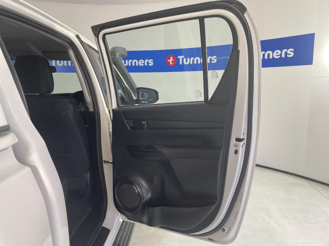 Photo '19' of Toyota Hilux