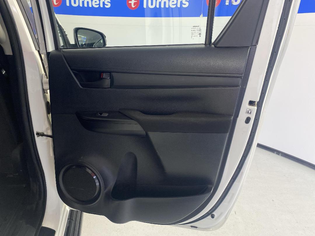 Photo '19' of Toyota Hilux