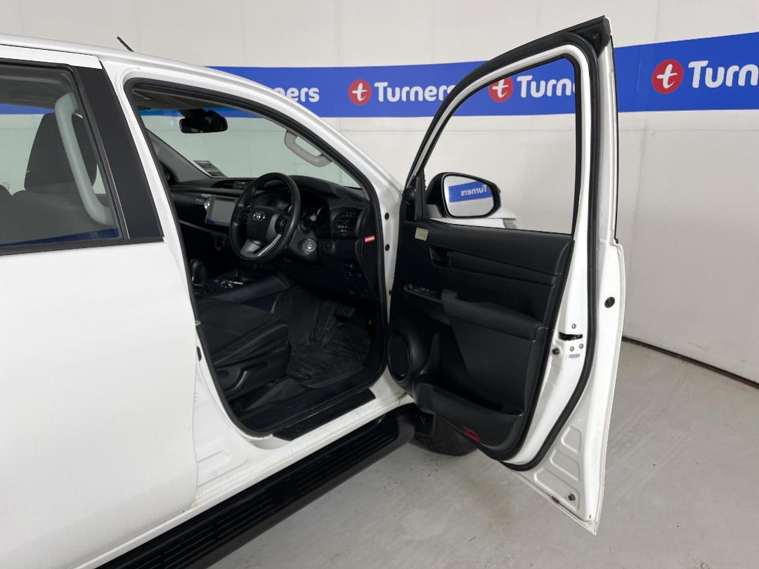 Photo '15' of Toyota Hilux Photo '15' of Toyota Hilux