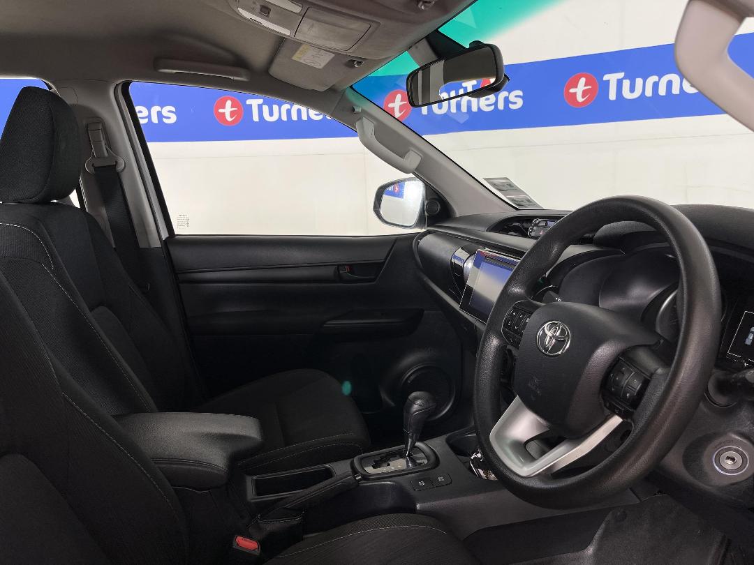 Photo '16' of Toyota Hilux Photo '16' of Toyota Hilux