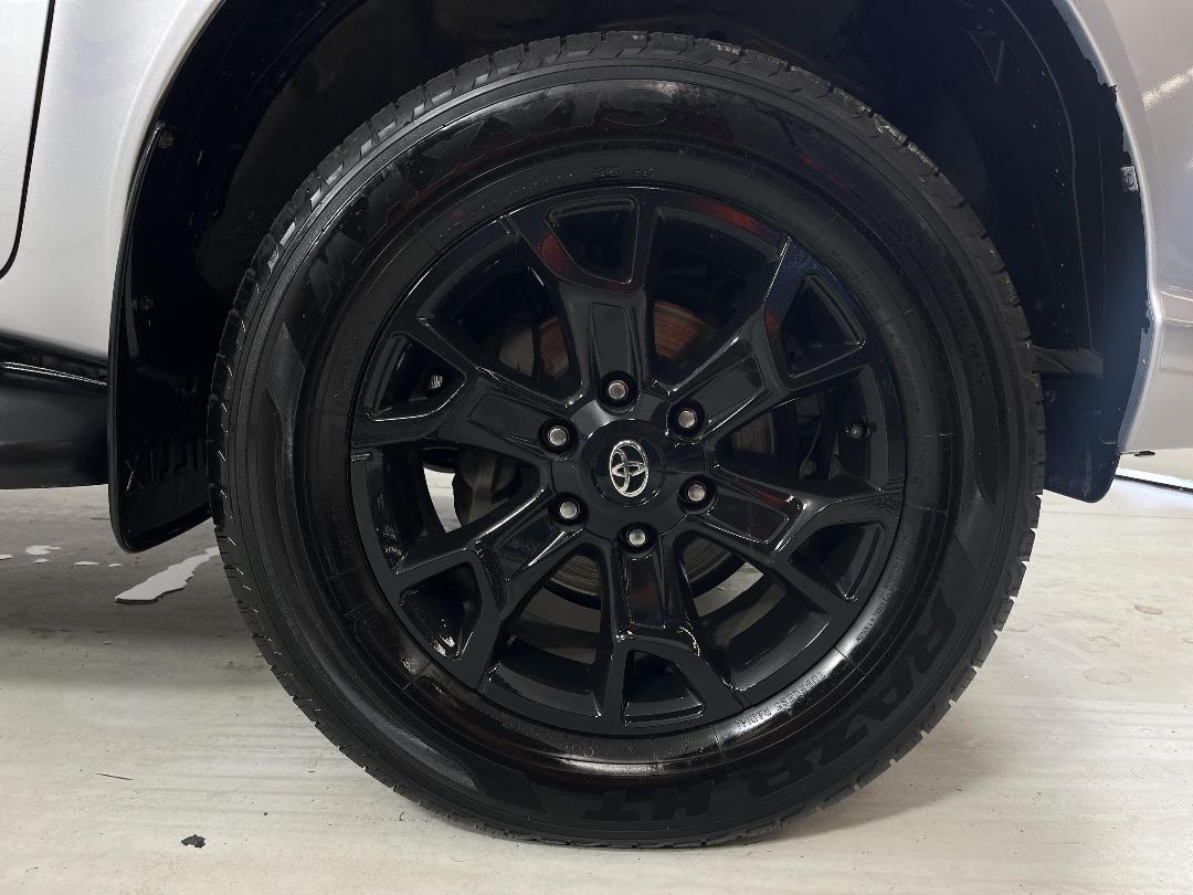 Photo '9' of Toyota Hilux