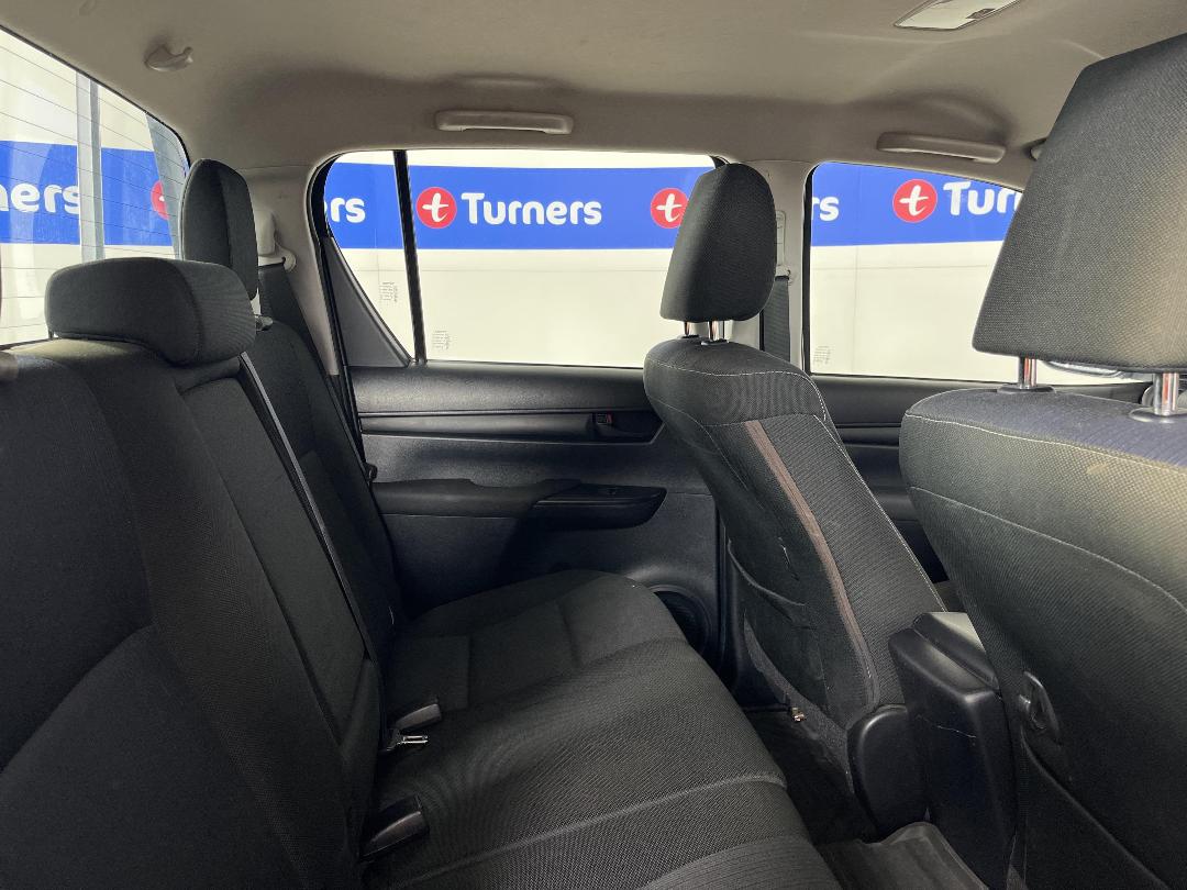 Photo '20' of Toyota Hilux