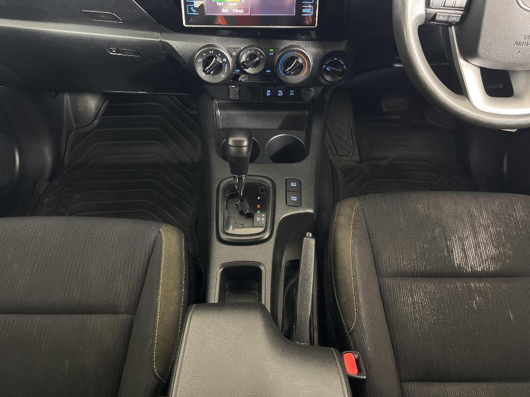 Photo '23' of Toyota Hilux