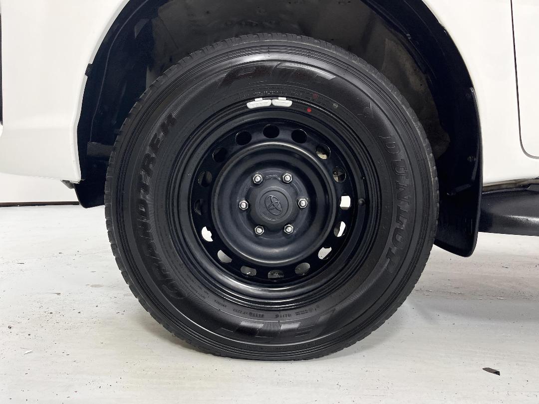 Photo '10' of Toyota Hilux