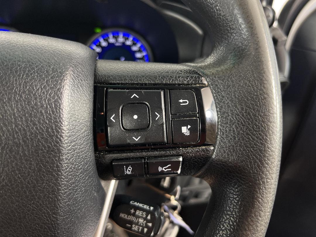 Photo '23' of Toyota Hilux