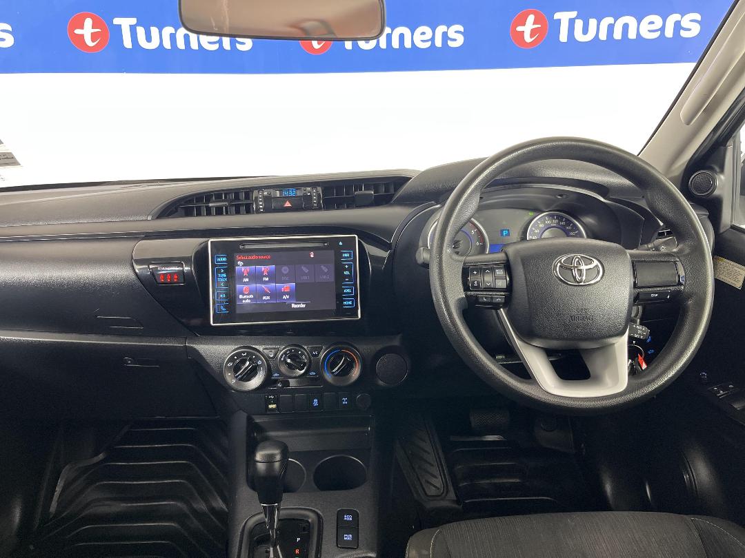 Photo '17' of Toyota Hilux Photo '17' of Toyota Hilux