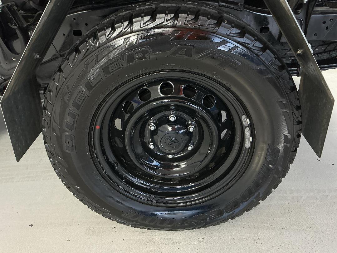 Photo '11' of Toyota Hilux