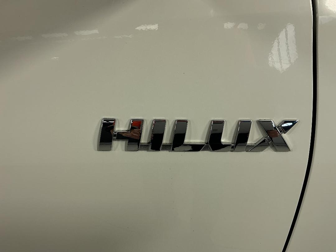 Photo '29' of Toyota Hilux