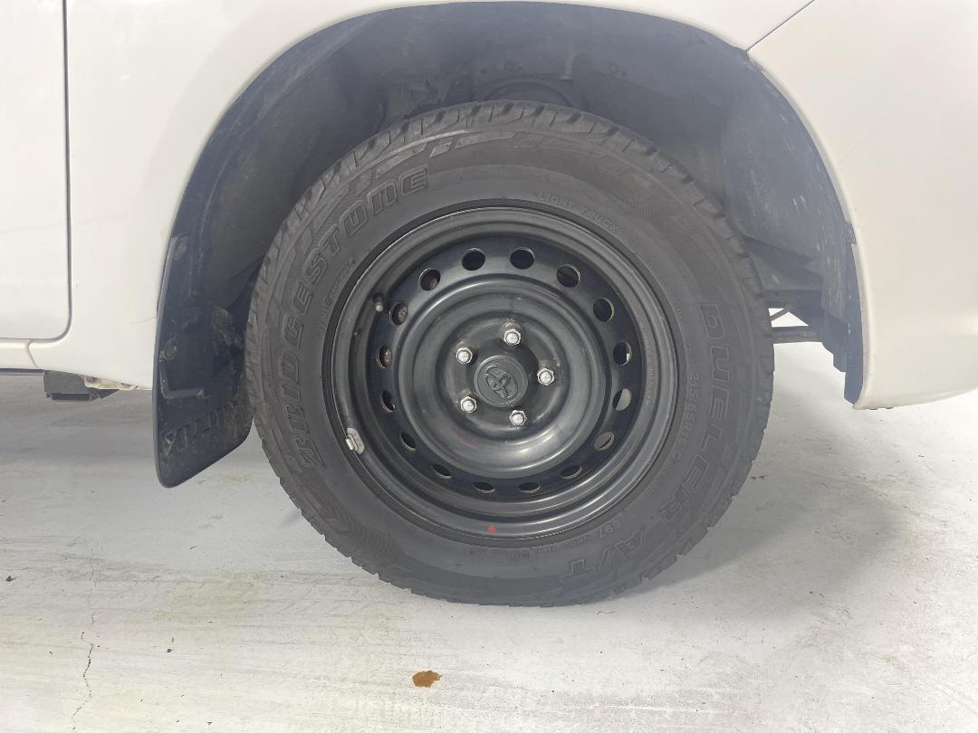 Photo '9' of Toyota Hilux