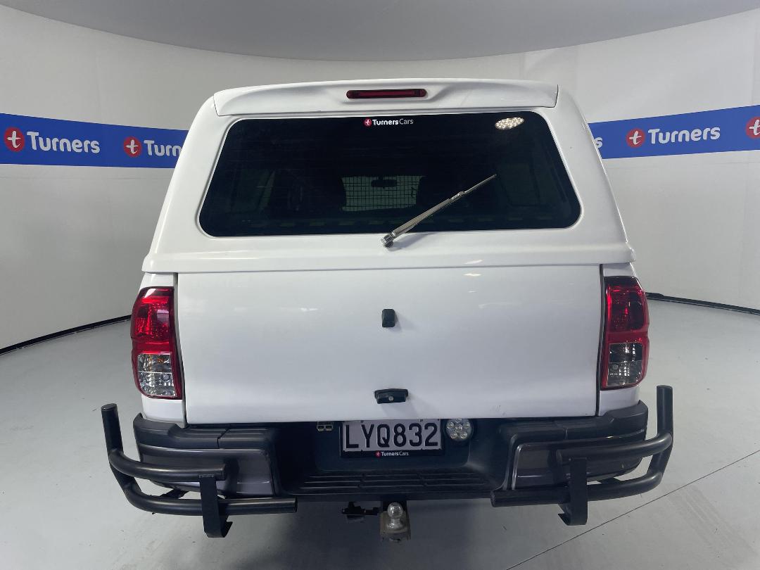 Photo '6' of Toyota Hilux