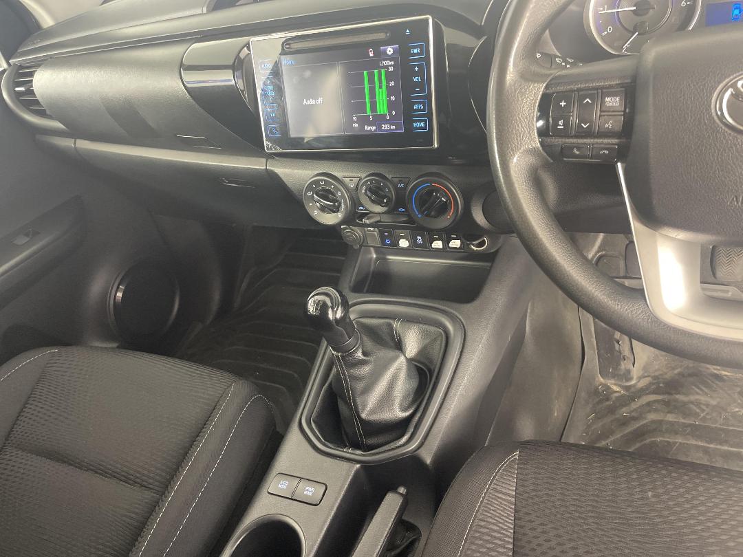 Photo '18' of Toyota Hilux