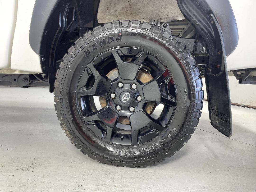 Photo '11' of Toyota Hilux