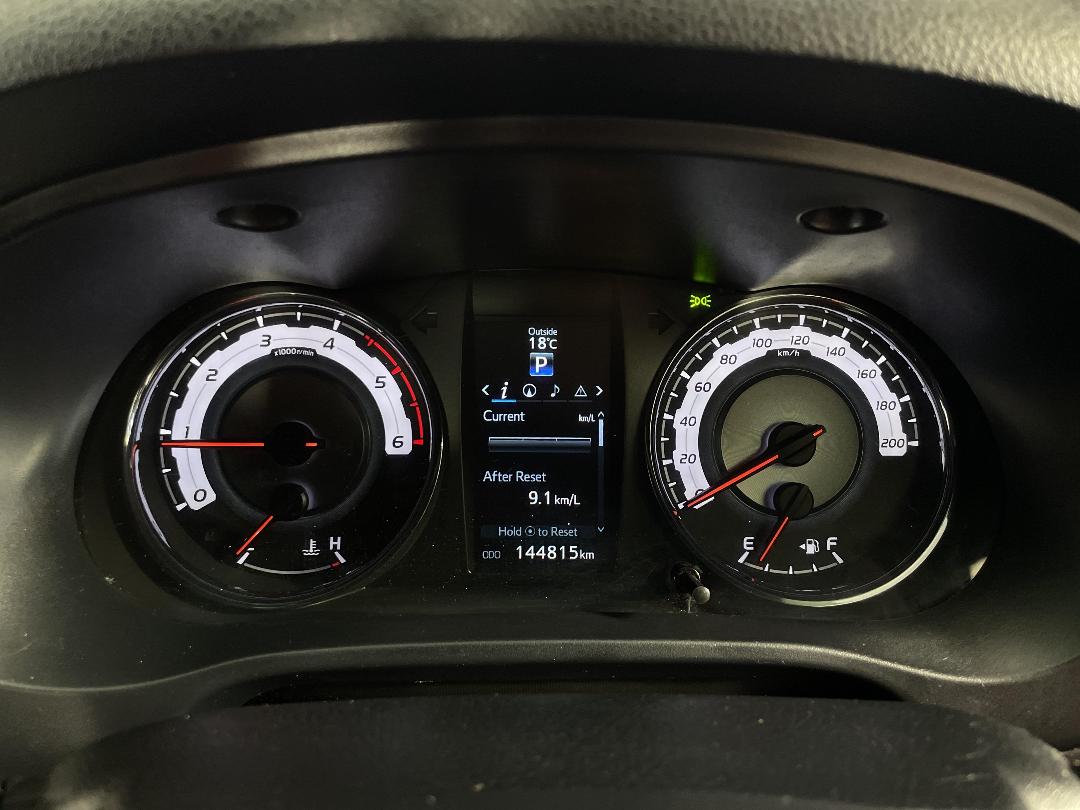 Photo '21' of Toyota Hilux