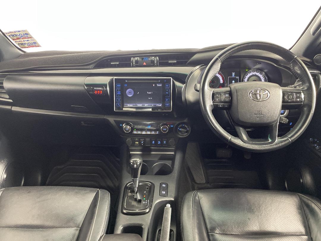 Photo '18' of Toyota Hilux