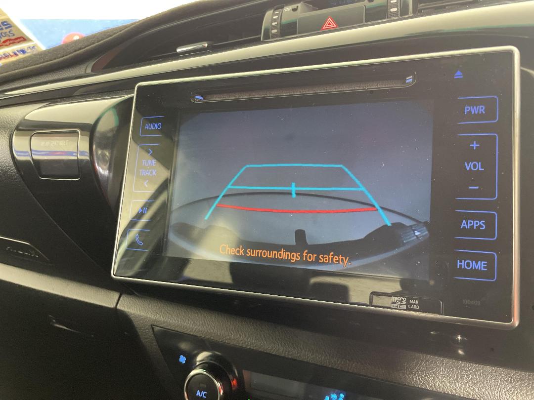 Photo '24' of Toyota Hilux