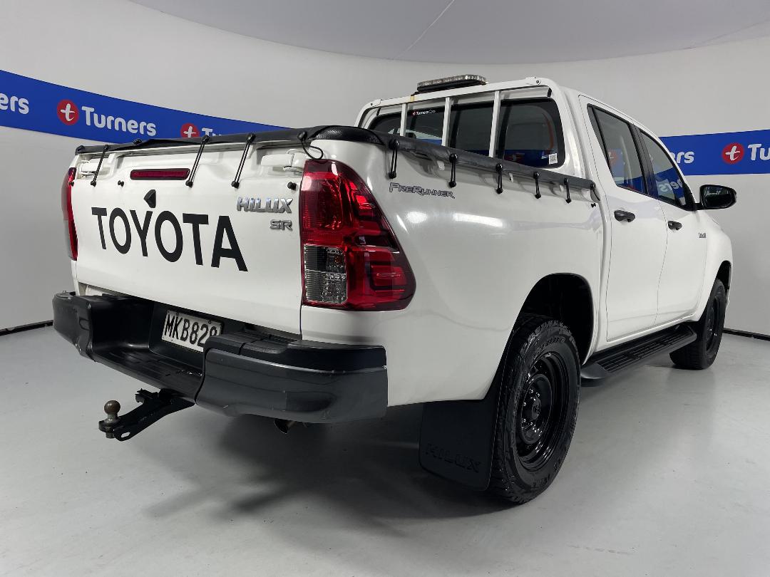 Photo '7' of Toyota Hilux