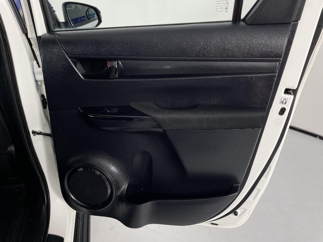 Photo '19' of Toyota Hilux