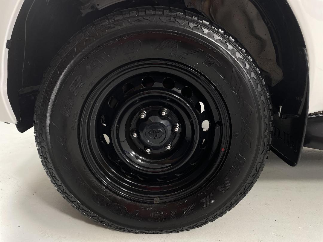 Photo '10' of Toyota Hilux