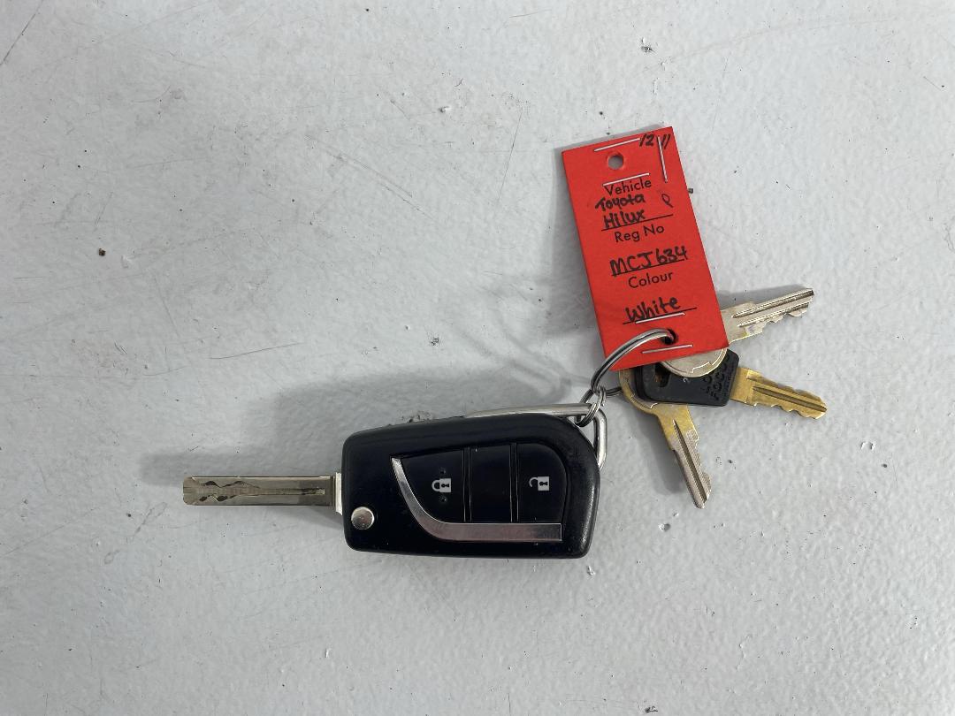 Photo '22' of Toyota Hilux