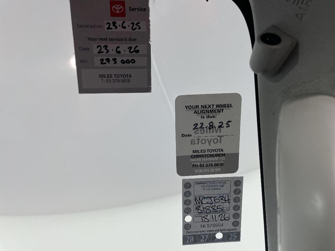 Photo '29' of Toyota Hilux