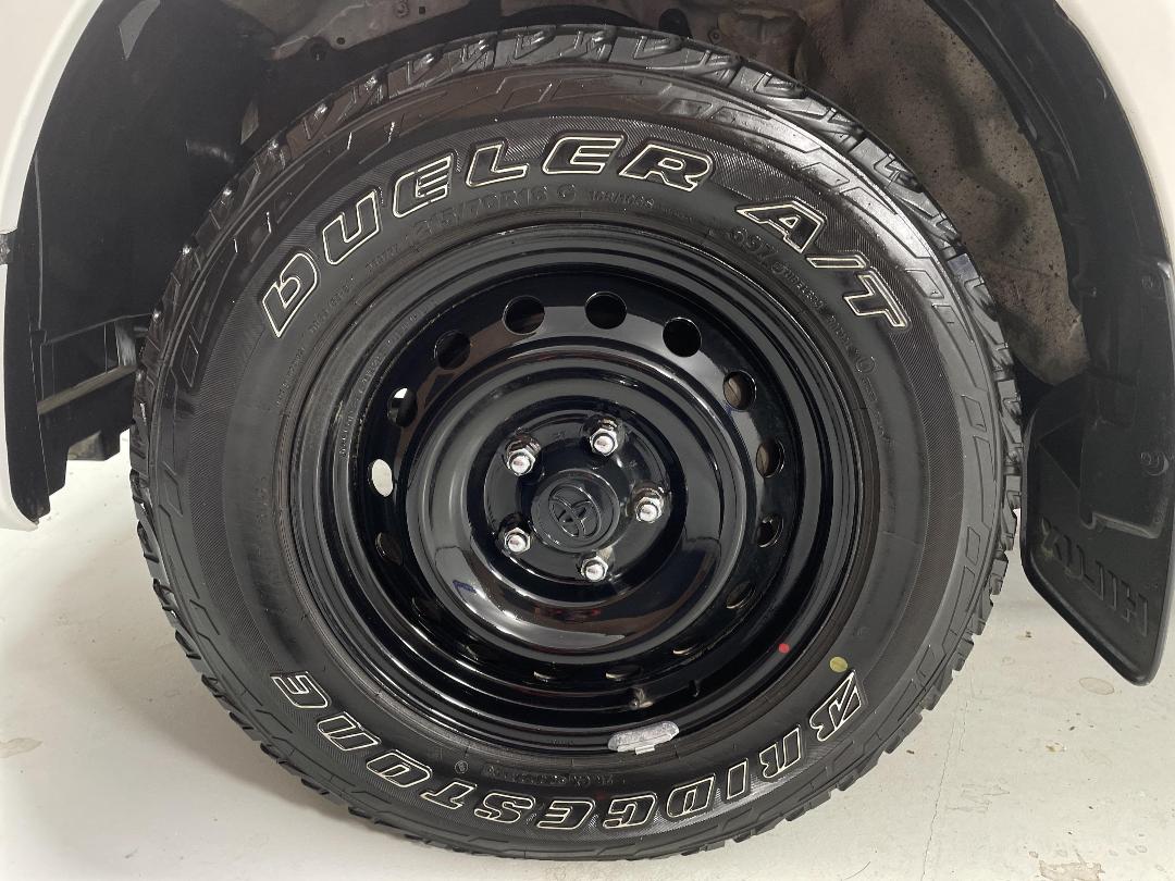 Photo '10' of Toyota Hilux