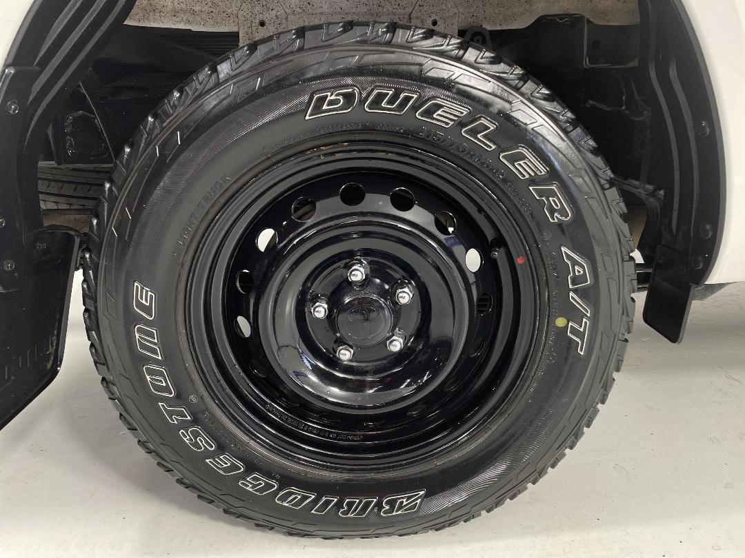 Photo '12' of Toyota Hilux