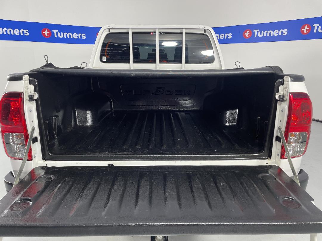 Photo '14' of Toyota Hilux