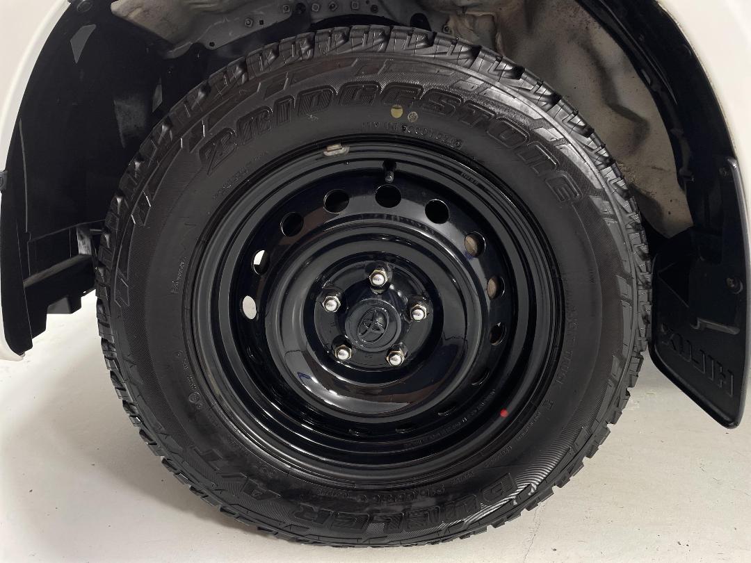 Photo '10' of Toyota Hilux