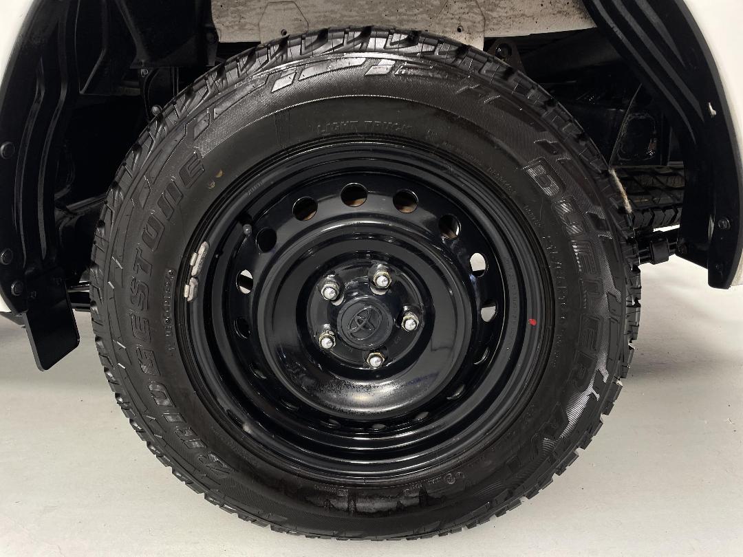 Photo '11' of Toyota Hilux