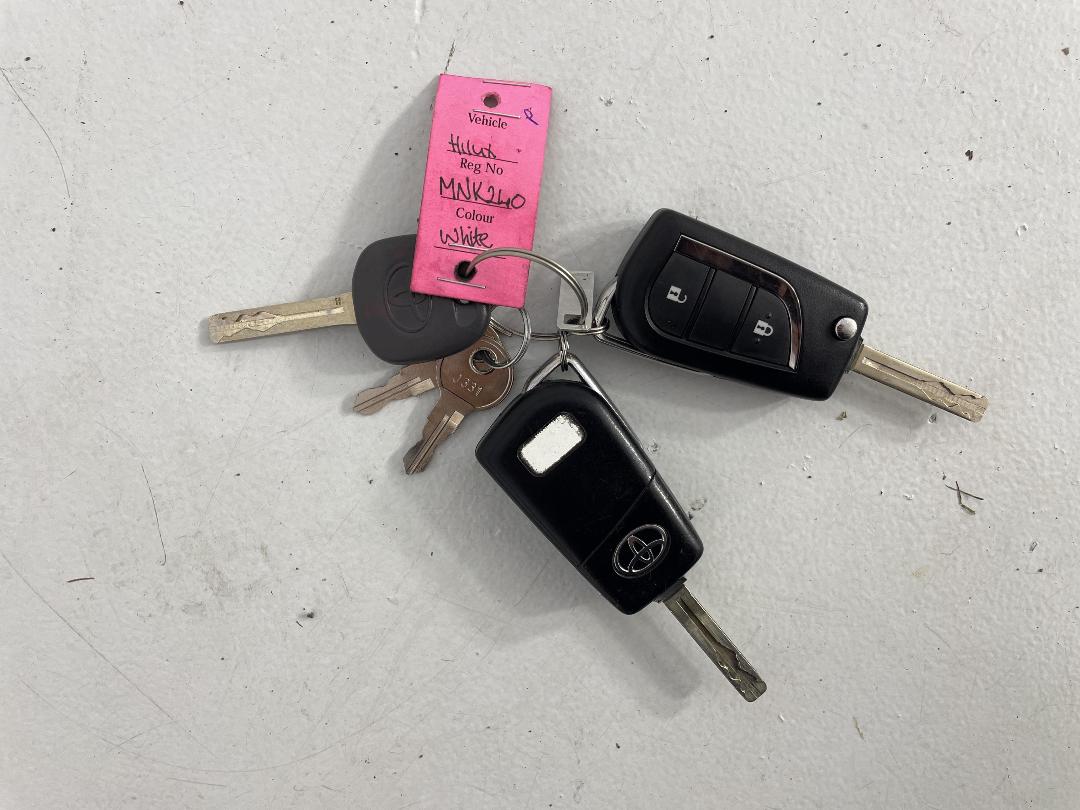 Photo '22' of Toyota Hilux