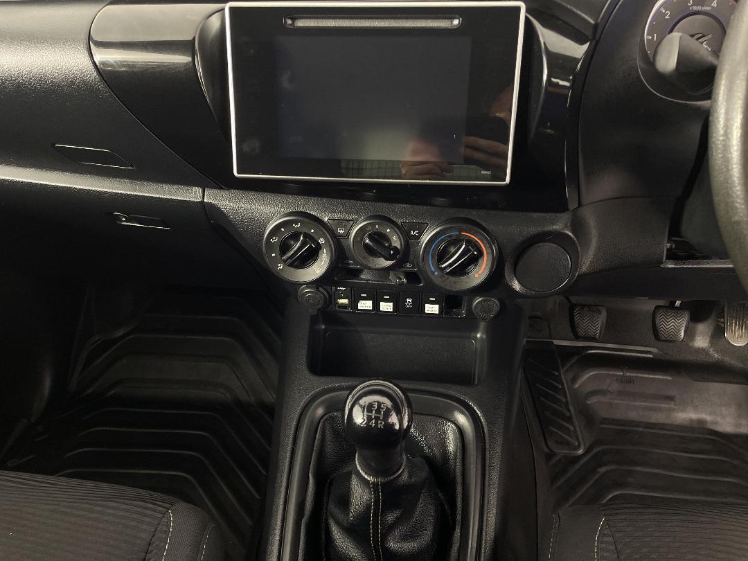 Photo '18' of Toyota Hilux