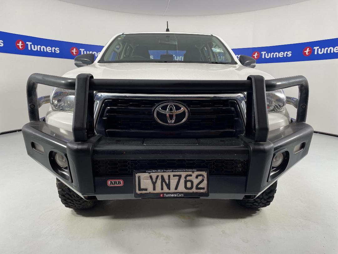 Photo '2' of Toyota Hilux