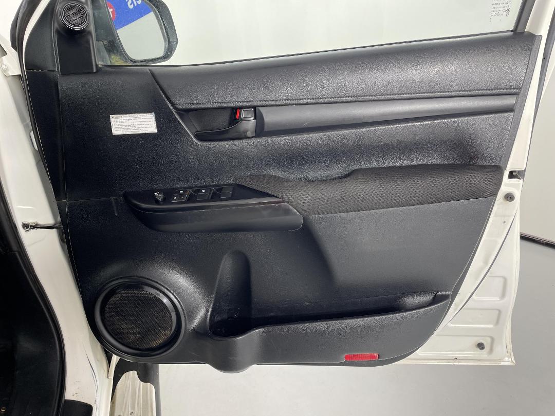 Photo '15' of Toyota Hilux