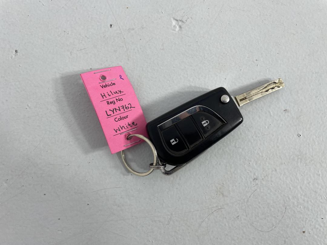 Photo '22' of Toyota Hilux