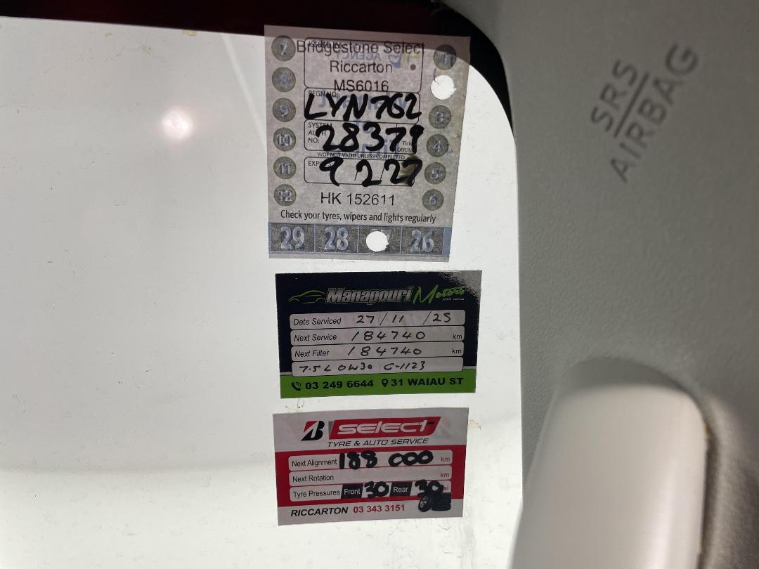 Photo '29' of Toyota Hilux