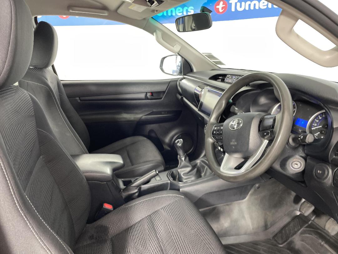 Photo '16' of Toyota Hilux Photo '16' of Toyota Hilux