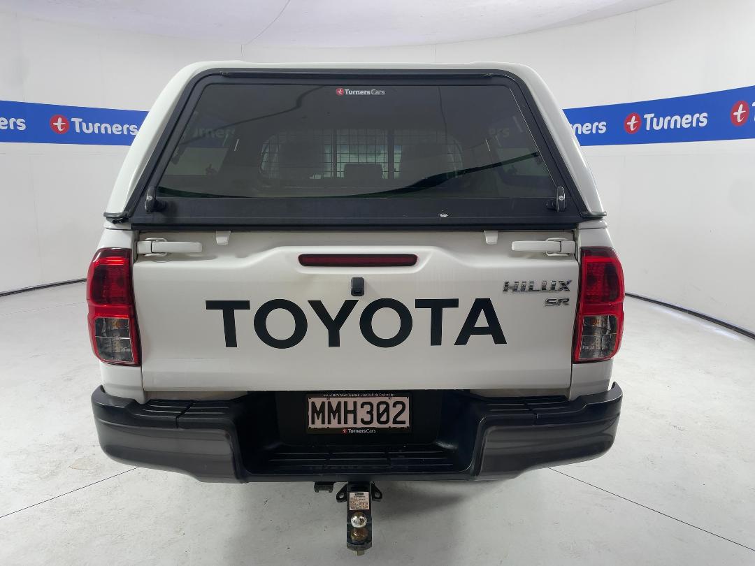 Photo '6' of Toyota Hilux