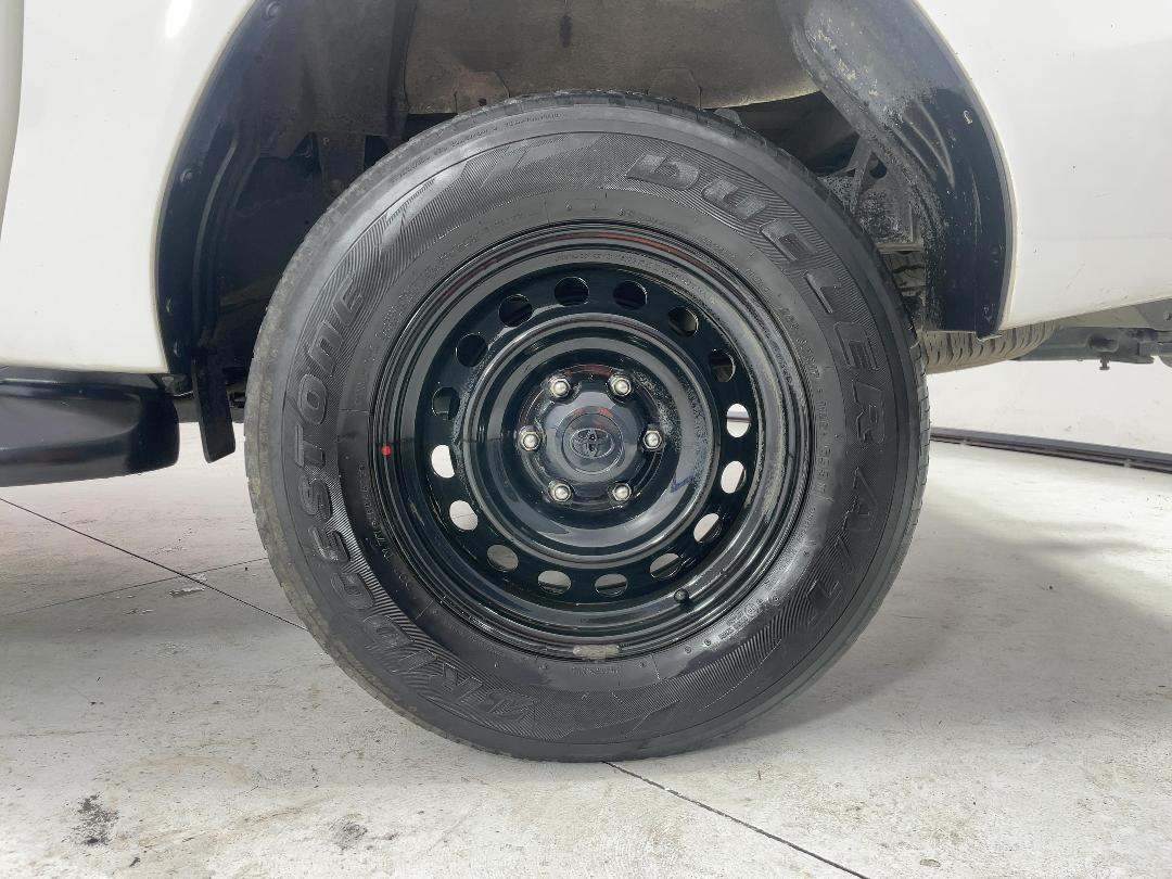 Photo '11' of Toyota Hilux